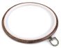 Vyšívací plastový kruh 090506 k zavěšení, imitace dřeva, hnědý, průměr 20cm