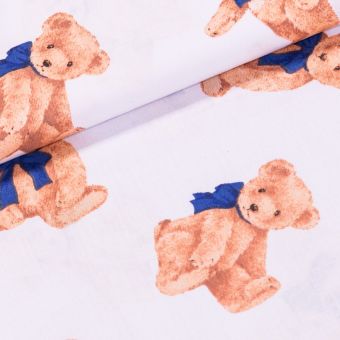 Bavlněné plátno dětské ANIKA medvídek s modrou mašlí na bílé, š.160cm (látka v metráži)