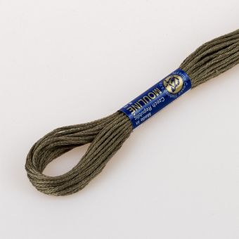 Vyšívací příze MOULINE / MULINKA 7952 srnčí hnědá, jednobarevná, 2g/8m