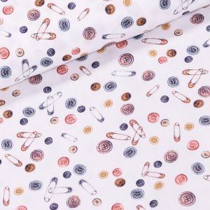 Bavlněné plátno TREND BOTONS-B 50 UNICO, knoflíky a zavírací špendlíky na smetanové / švadlenka, š.150cm (látka v metráži)