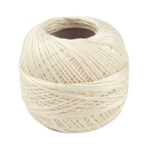 Háčkovací / vyšívací příze PERLOVKA 7102 smetanová, jednobarevná, 10g/85m