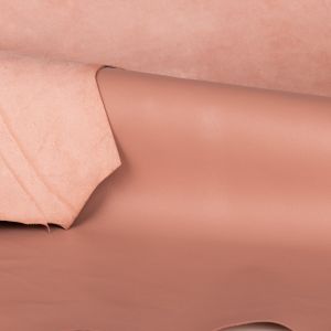 Pravá přírodní kozí kůže / kozinka SKINITO tmavě pudrová, růžová, tloušťka 0,8 - 1 mm, celý kus 60 dm²