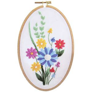 Vyšívací dárková sada s předtištěným motivem 380637/3, barevné květy (předtisk, jehly a příze), 15x22cm