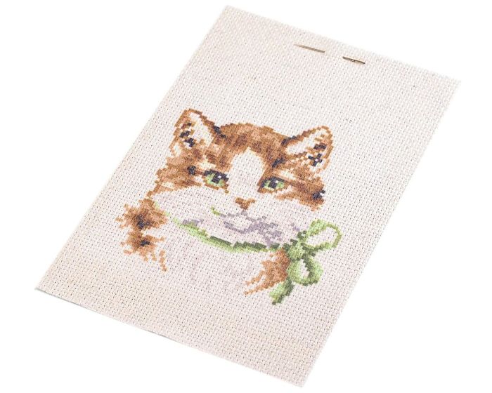 Dětská vyšívací sada s předtištěným motivem 020736/3, bílá kočička (předtisk, jehla a nitě), 14x20cm