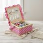 Kazeta / košík na šití, čalouněný 17 s výbavou, růžová kostička s kanýrem, 19,5 x 19,5 x 11cm