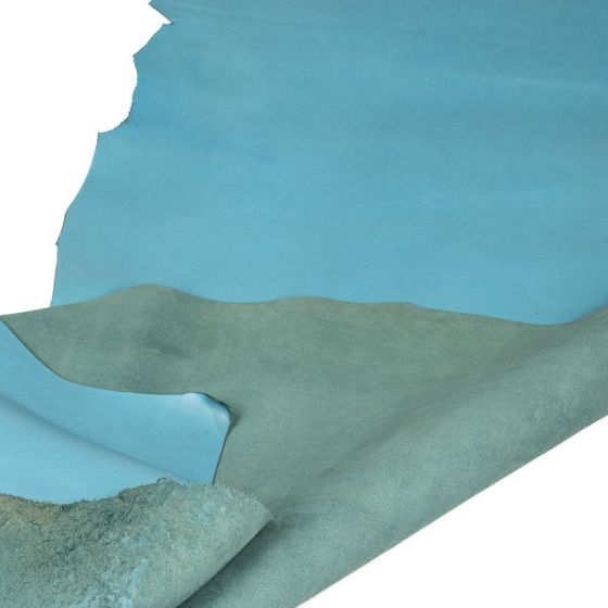 Pravá přírodní hovězí kůže / hovězina SKINITO světle modrá, tloušťka 1,4 - 1,6 mm, ve střihu po A4