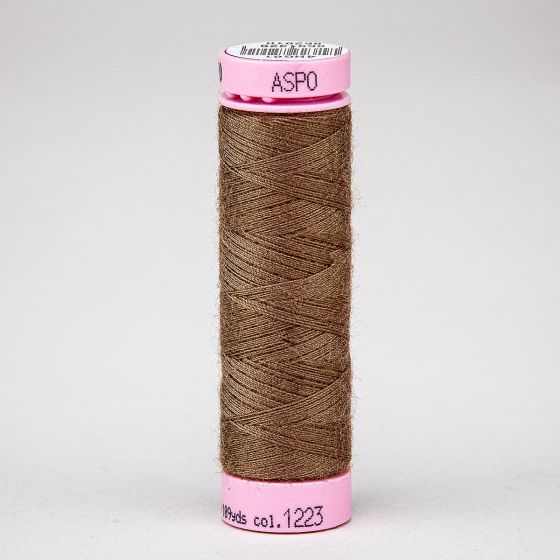 Univerzální šicí nit Amann ASPO 120 polyesterová, hnědá 1223, návin 100m 