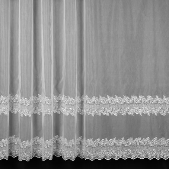 Voálová záclona 14719, vyšívané lístky, s bordurou, bílá (více výšek, v metráži)