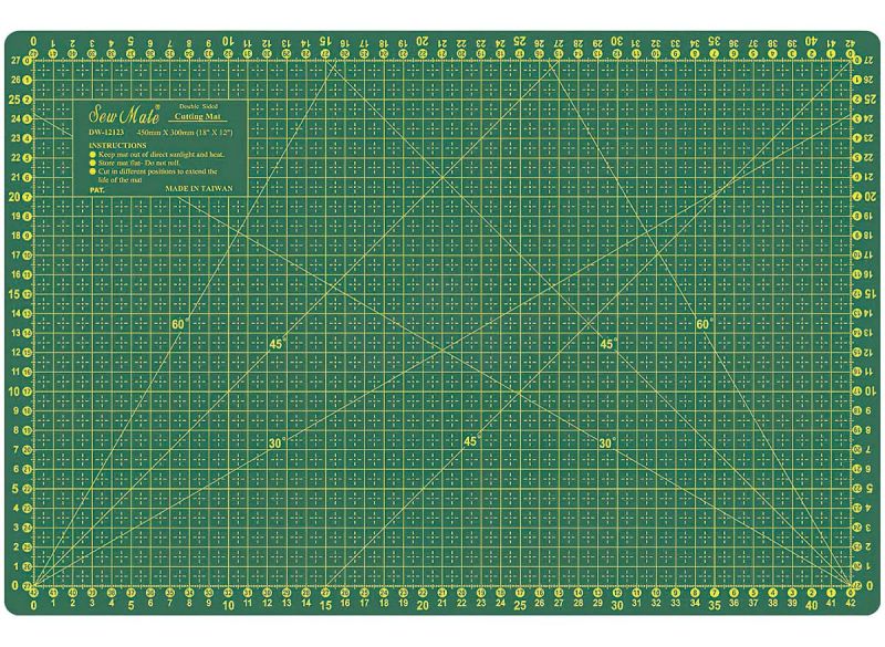 Řezací podložka na látky, patchwork DONWEI DW-12123, samosvorná, zelená, 45x30cm, vel. S , tloušťka 3mm