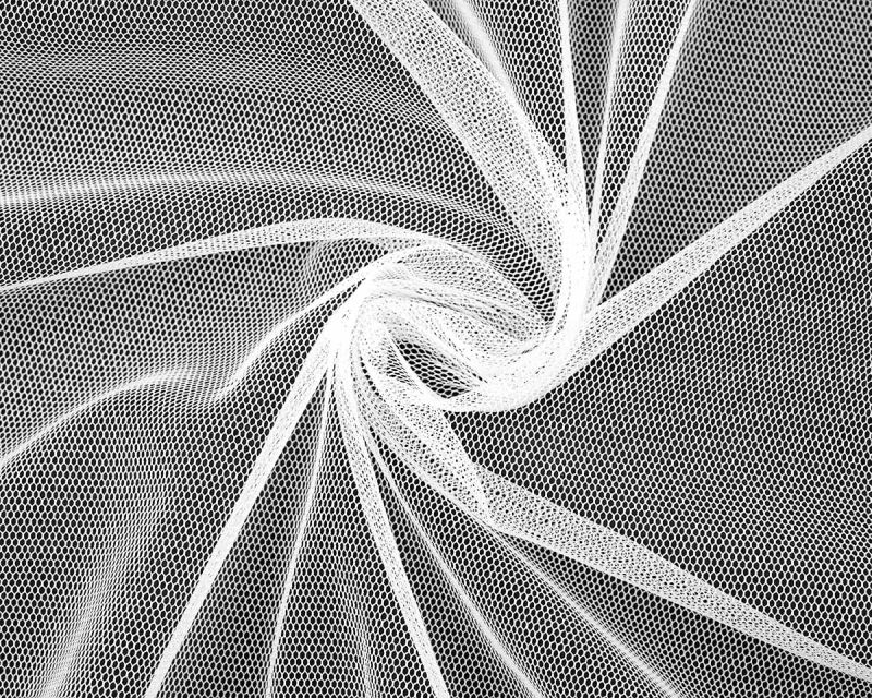 Tyl jemný oděvní, jednobarevná bílá, š.160cm (látka v metráži)