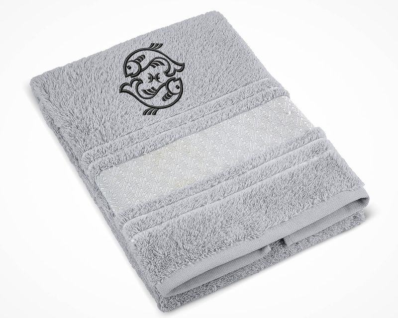 Froté ručník S VÝŠIVKOU ZNAMENÍ ZVĚROKRUH RYBY, šedý, 50x100cm
