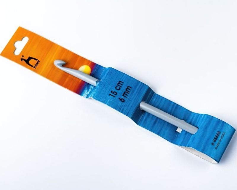 Háček na háčkování PONY, plastový 45663, velikost 6mm, délka 15cm