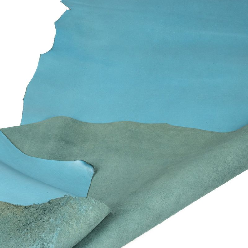 Pravá přírodní hovězí kůže / hovězina SKINITO světle modrá, tloušťka 1,4 - 1,6 mm, ve střihu po A4 