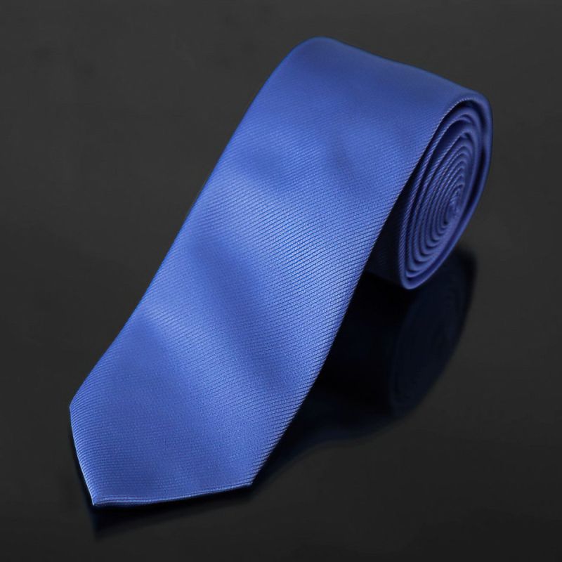 Kravata pánská AMJ, šikmý proužkovaný vzor KU0017, sytě modrá