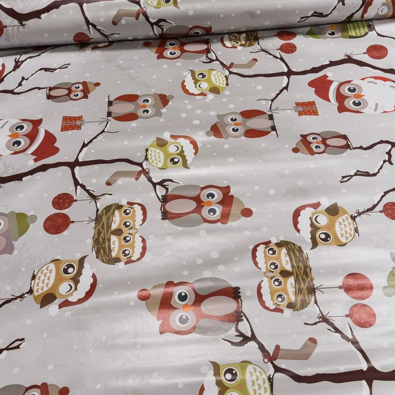 Ubrus PVC s textilním podkladem 434/0 stříbrný, zimní, vánoční barevné sovy na stromě, š.140cm (metráž)