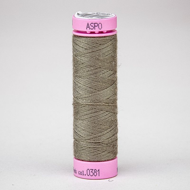 Univerzální šicí nit Amann ASPO 120 polyesterová, hnědá khaki 0381, návin 100m 