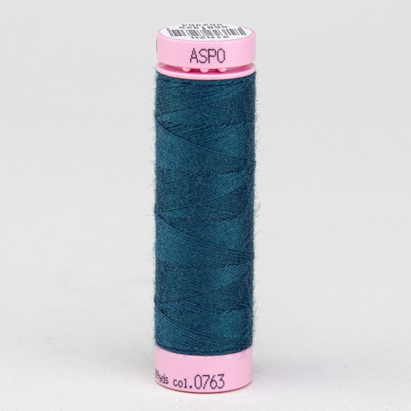 Univerzální šicí nit Amann ASPO 120 polyesterová, tmavě petrolejová 0763, návin 100m 