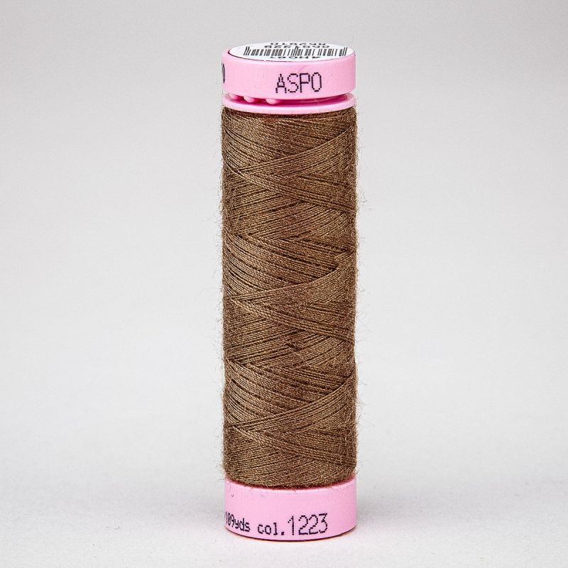 Univerzální šicí nit Amann ASPO 120 polyesterová, hnědá 1223, návin 100m 