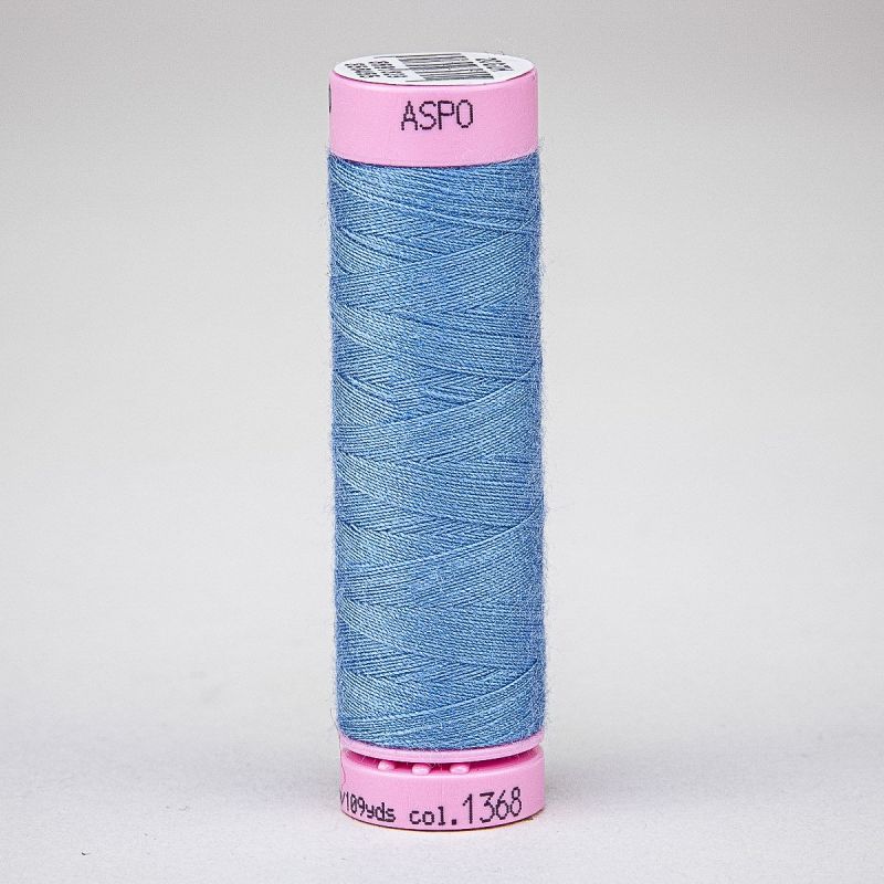 Univerzální šicí nit Amann ASPO 120 polyesterová, modrá nafialovělá 1368, návin 100m