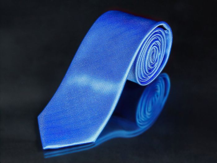 Kravata pánská AMJ, šikmý proužkovaný vzor KU0029, modrá