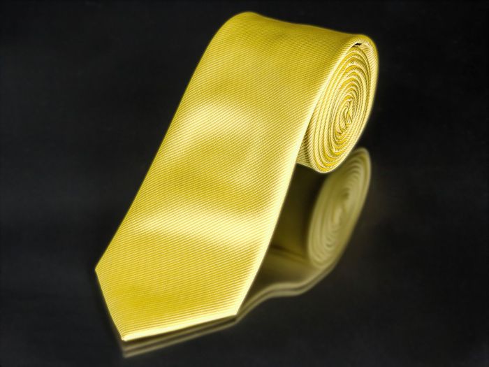 Kravata pánská AMJ, šikmý proužkovaný vzor KU0005, žlutá