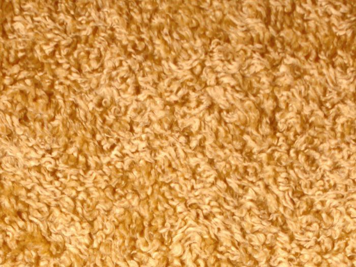 Plyš beránek TERAN 256, medový, šíře 150cm (metráž)